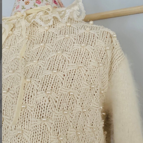 Vintage Lace Collar Knit Sweater - Picture 3 of 3
